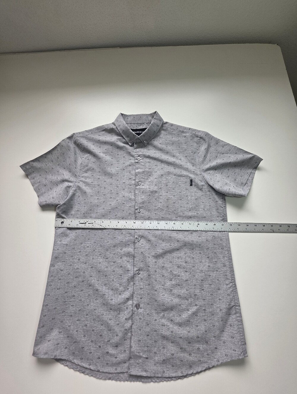 Light Gray Short-Sleeve Button-Down Shirt